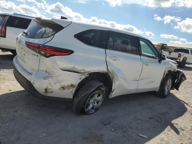 2022 Toyota Highlander Hybrid LE