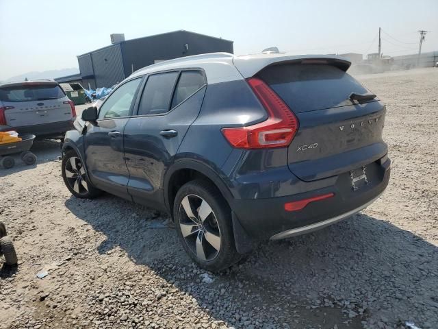 2021 Volvo XC40 T5 Momentum