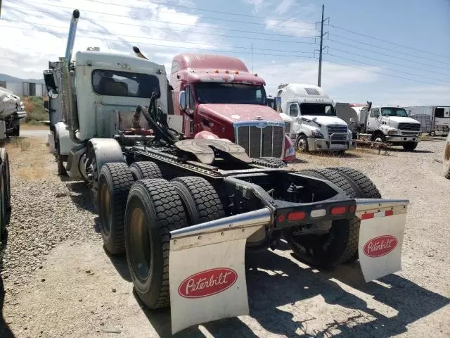 2020 Peterbilt 389