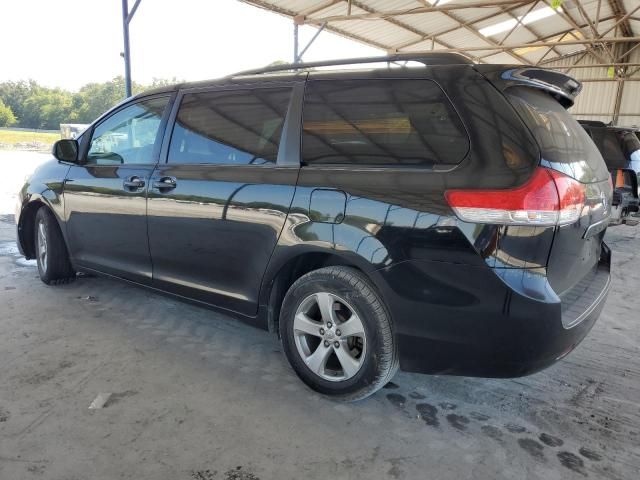 2013 Toyota Sienna LE