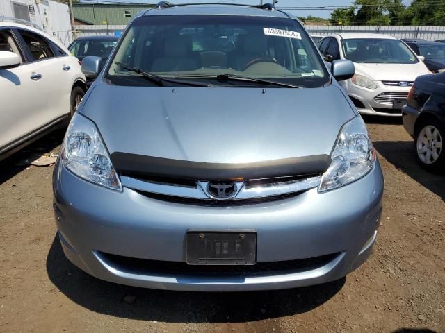 2008 Toyota Sienna XLE