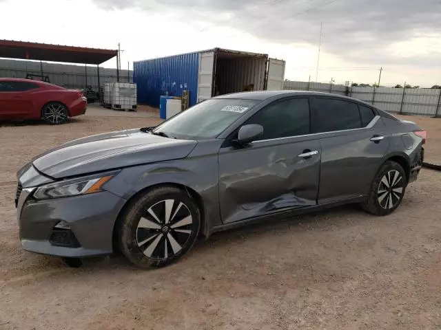 2022 Nissan Altima SV