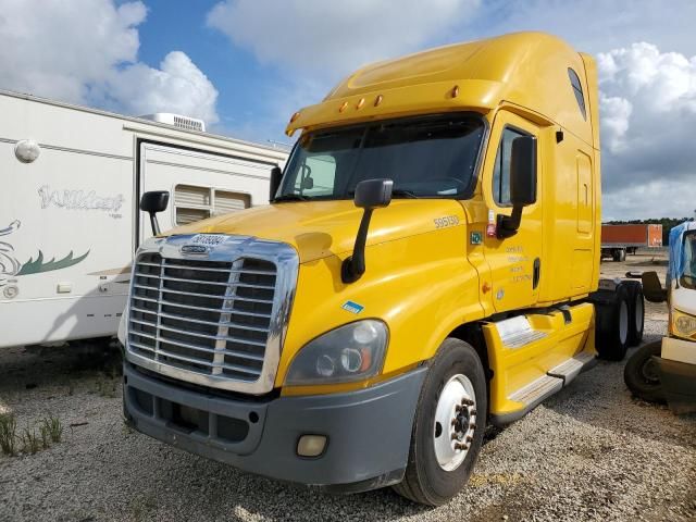 2013 Freightliner Cascadia 125