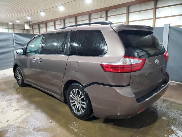 2019 Toyota Sienna XLE