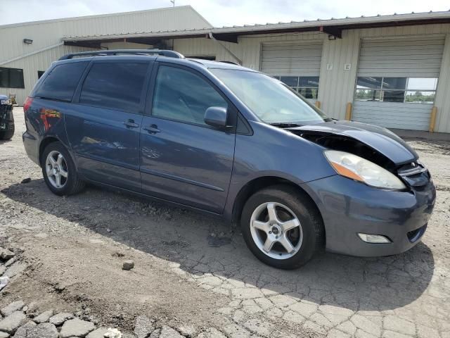 2006 Toyota Sienna XLE