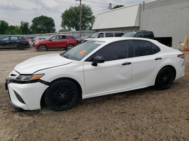 2020 Toyota Camry SE