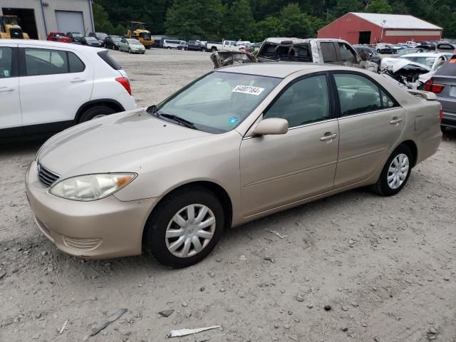 2005 Toyota Camry LE