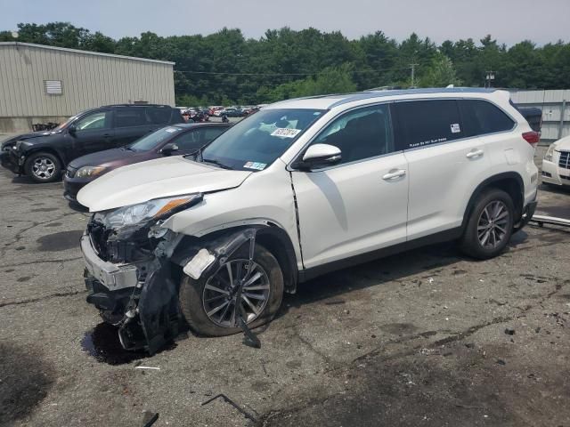 2019 Toyota Highlander SE