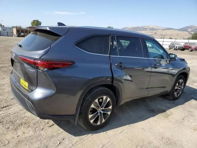 2020 Toyota Highlander Hybrid XLE