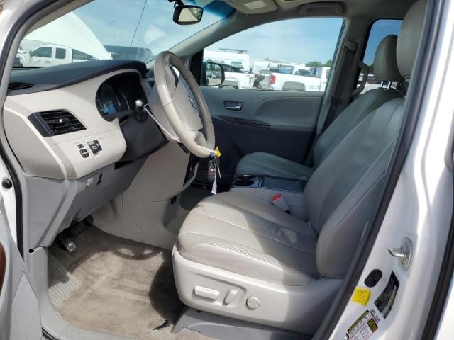 2012 Toyota Sienna XLE