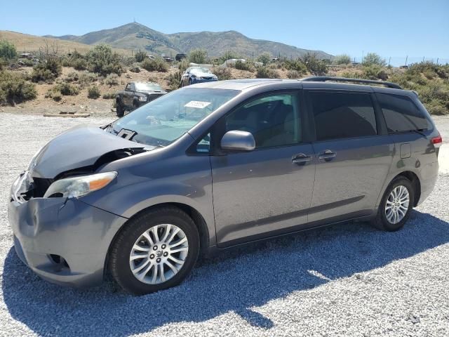 2011 Toyota Sienna XLE