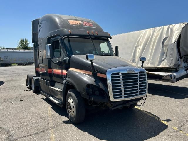 2016 Freightliner Cascadia 125