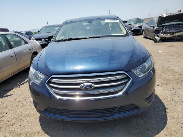 2017 Ford Taurus SE