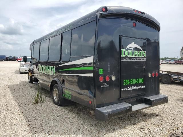 2019 Ford Econoline E450 Super Duty Cutaway Van