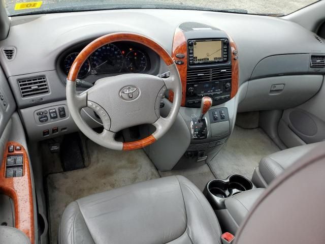 2010 Toyota Sienna XLE