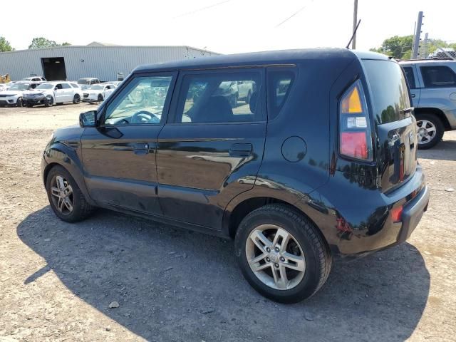 2010 KIA Soul +