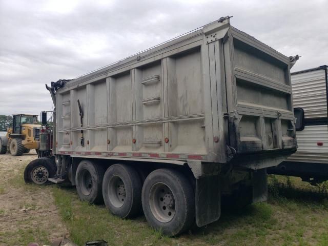 2000 Peterbilt 357