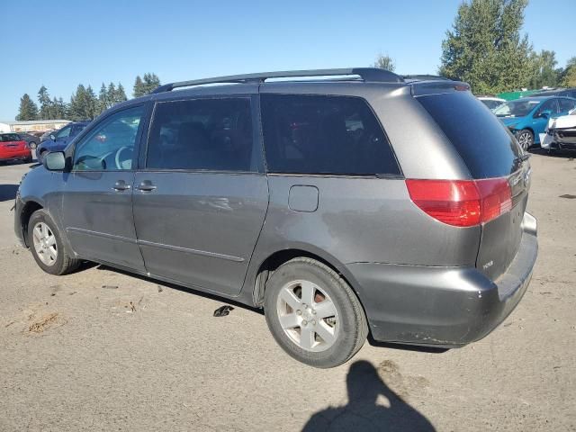 2004 Toyota Sienna CE