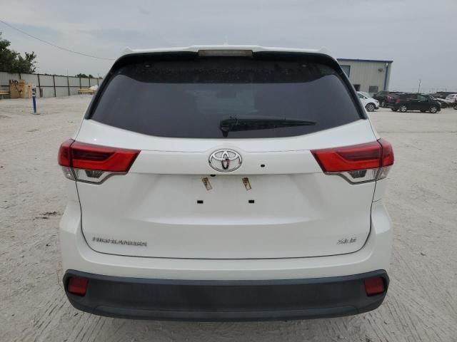 2019 Toyota Highlander SE