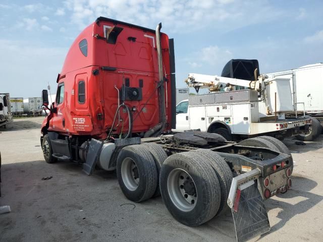 2015 Freightliner Cascadia 125