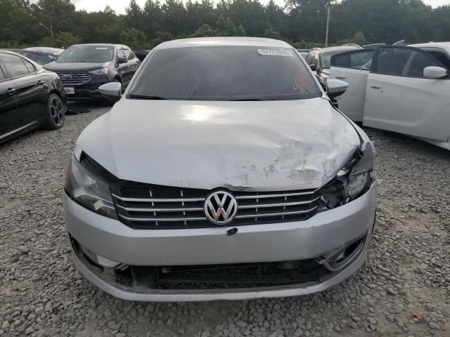 2012 Volkswagen Passat SEL