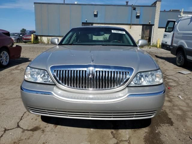 2004 Lincoln Town Car Ultimate