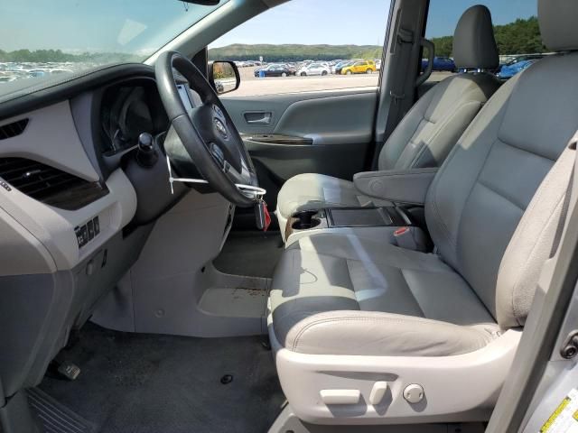 2017 Toyota Sienna XLE