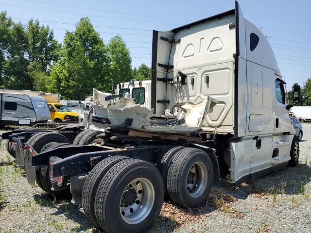 2021 Freightliner Cascadia 126