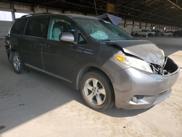 2013 Toyota Sienna LE