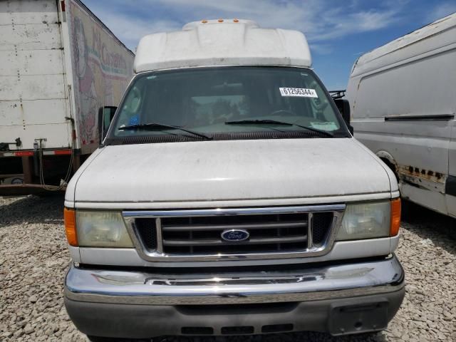 2006 Ford Econoline E350 Super Duty Cutaway Van