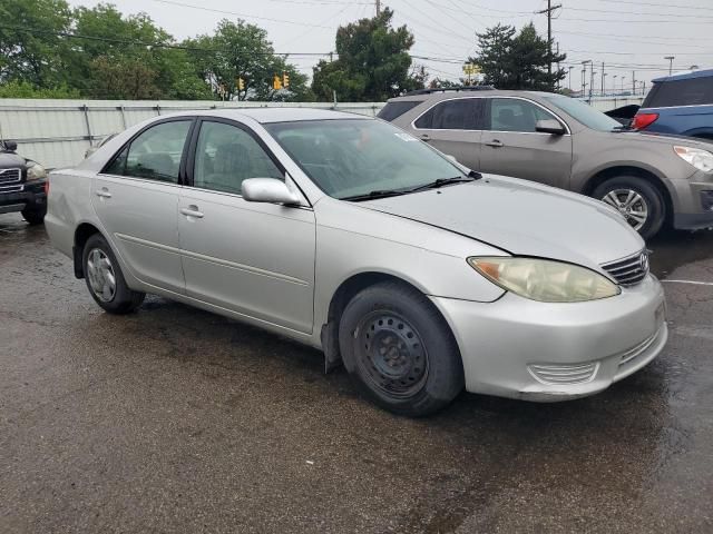 2005 Toyota Camry LE