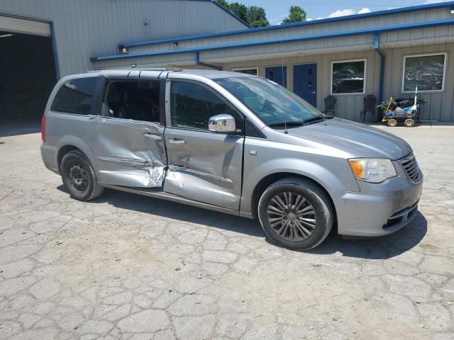 2014 Chrysler Town & Country Touring L