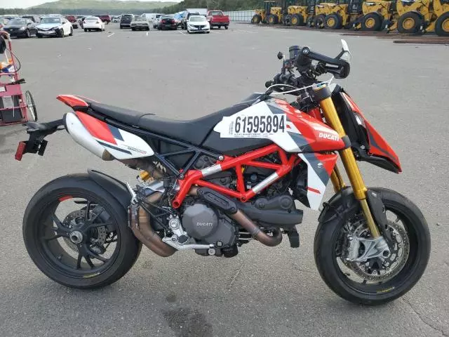 2024 Ducati Hypermotard 950