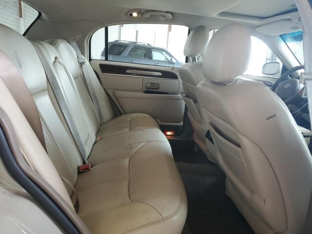 2004 Lincoln Town Car Ultimate