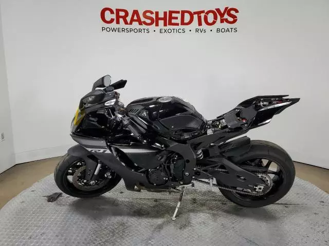 2024 Yamaha YZFR1