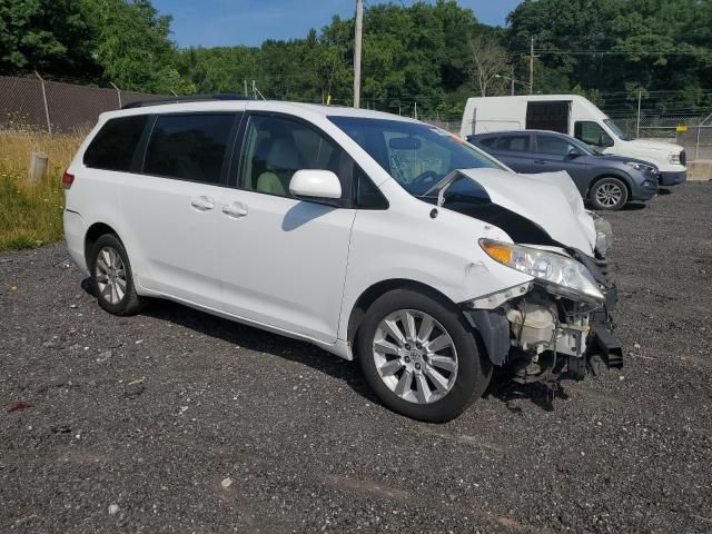 2014 Toyota Sienna XLE