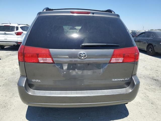 2005 Toyota Sienna XLE