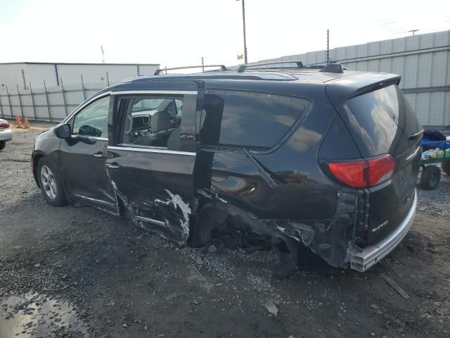 2017 Chrysler Pacifica Touring L Plus