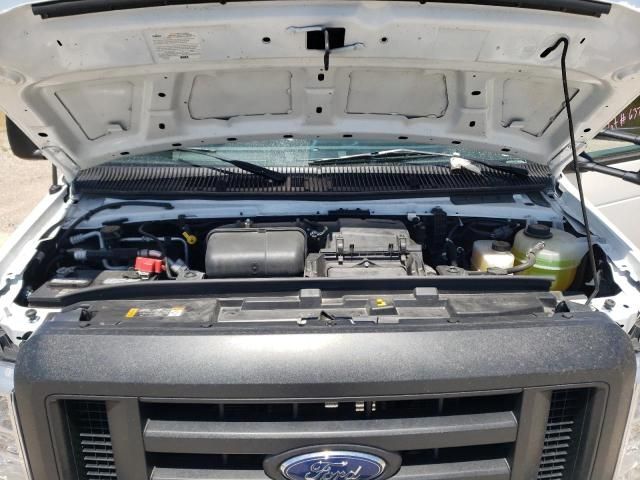 2024 Ford Econoline E350 Super Duty Cutaway Van