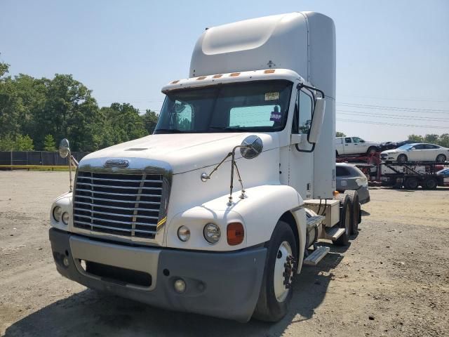 2009 Freightliner Conventional ST120