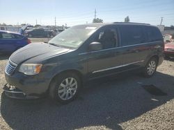 Carros salvage a la venta en subasta: 2014 Chrysler Town & Country Touring