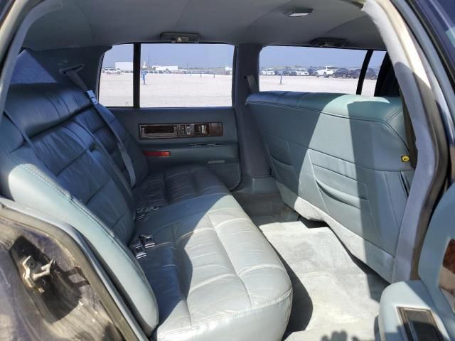 1995 Cadillac Fleetwood Base