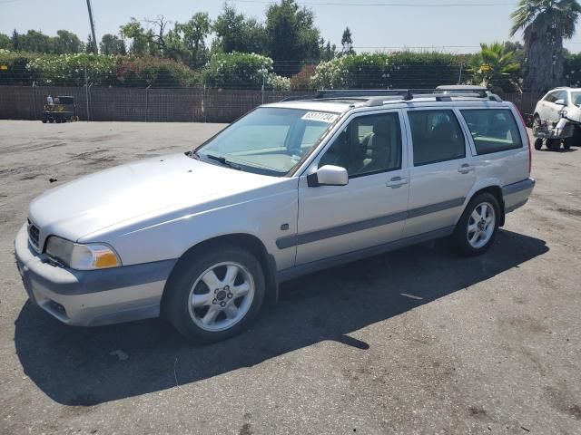 2000 Volvo V70 XC