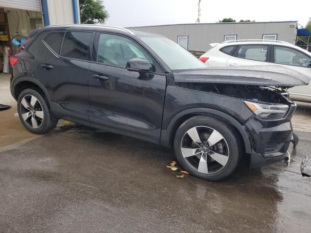 2019 Volvo XC40 T5 Momentum