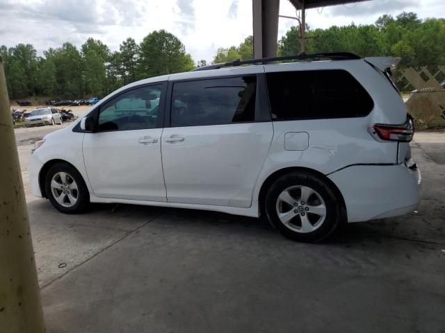 2020 Toyota Sienna LE