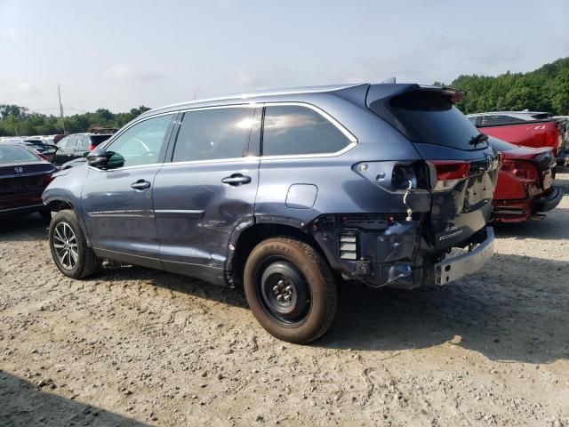 2019 Toyota Highlander SE