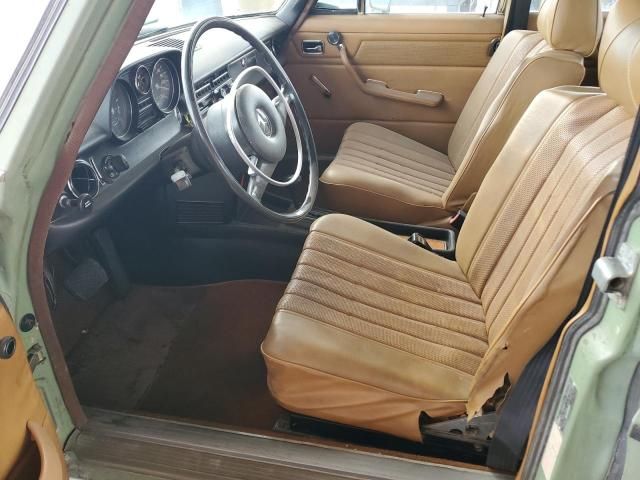 1973 Mercedes-Benz 220