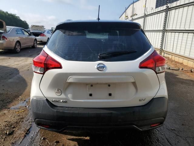 2019 Nissan Kicks S