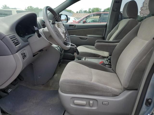 2010 Toyota Sienna CE