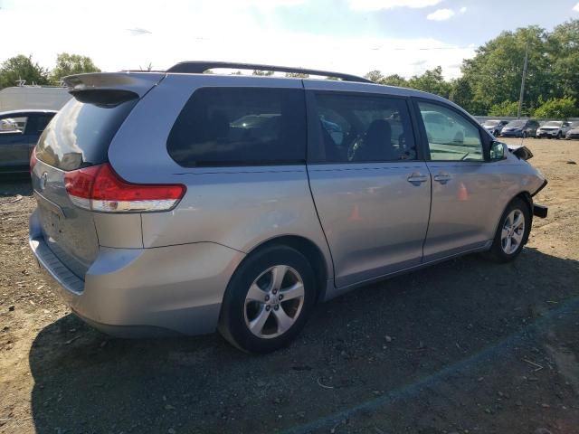 2014 Toyota Sienna LE